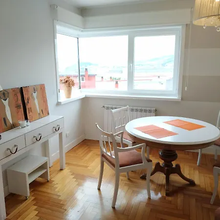 Centro Con Garaje 比戈